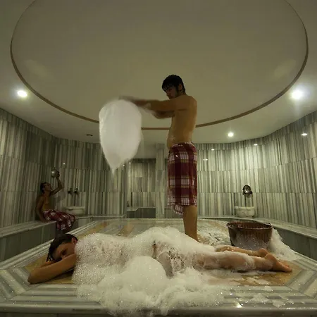 Mg White Lilyum Hotel