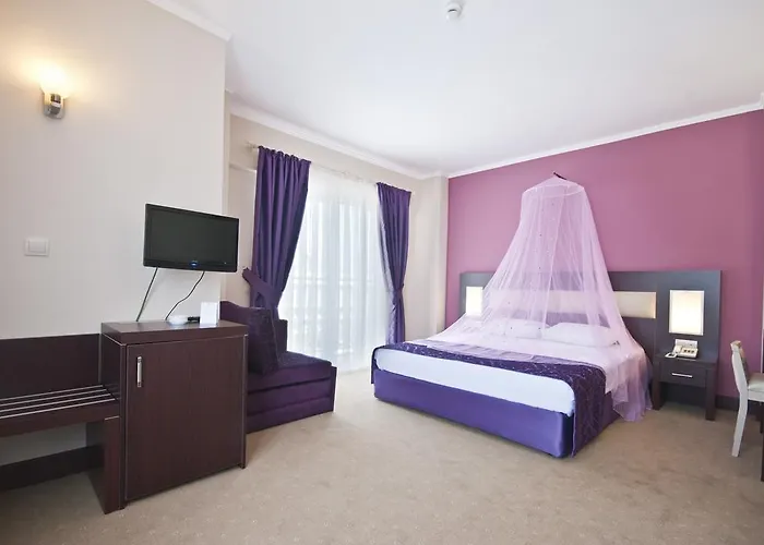 Mg White Lilyum 3* Kemer