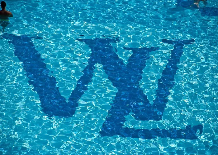 Szálloda Mg White Lilyum 3*