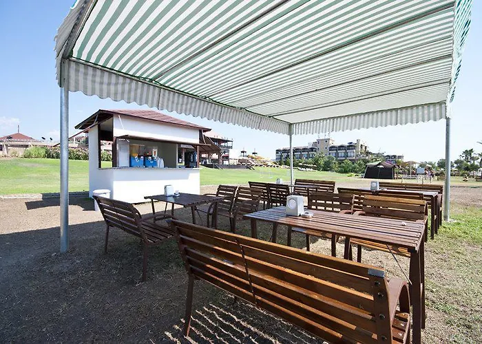 Mg White Lilyum Szálloda