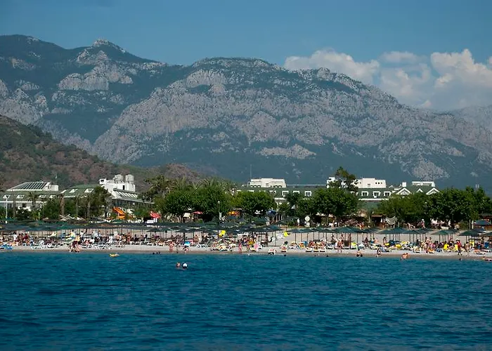 Mg White Lilyum Szálloda