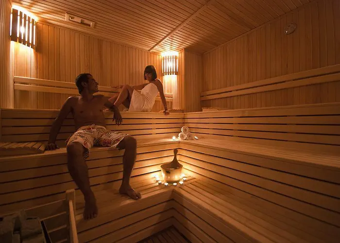 Mg White Lilyum Szálloda 3*