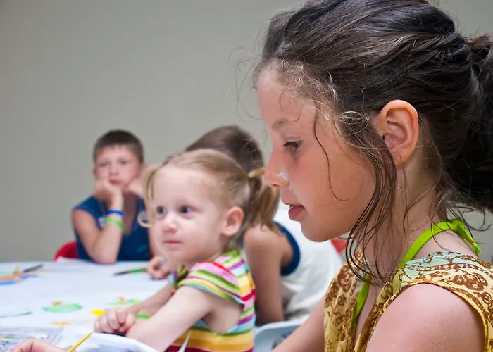 Mg White Lilyum Szálloda 3*