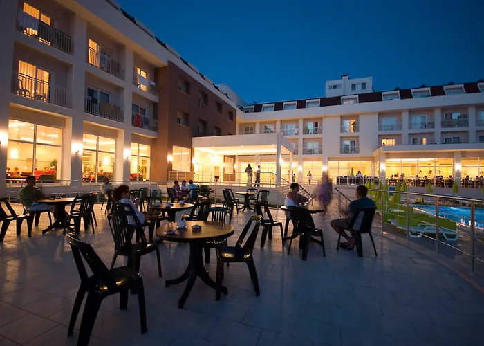 Mg White Lilyum Szálloda Kemer