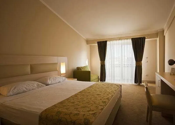 Szálloda Mg White Lilyum