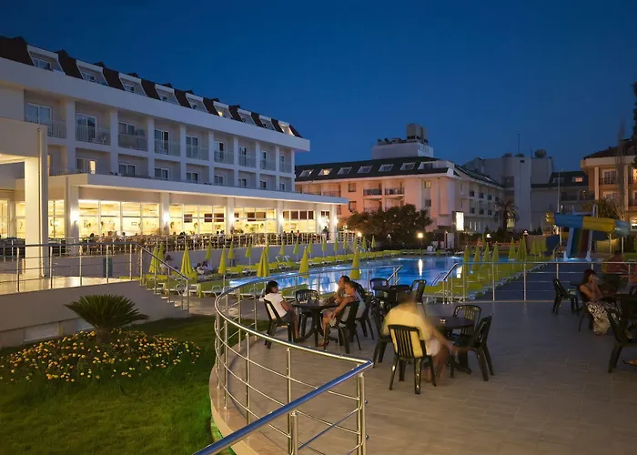 Mg White Lilyum Szálloda Kemer