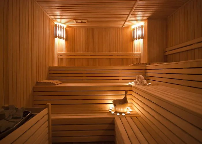 Mg White Lilyum Szálloda 3*