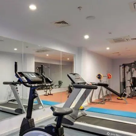 Hotel Mg White Lilyum