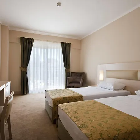 Hotell Mg White Lilyum