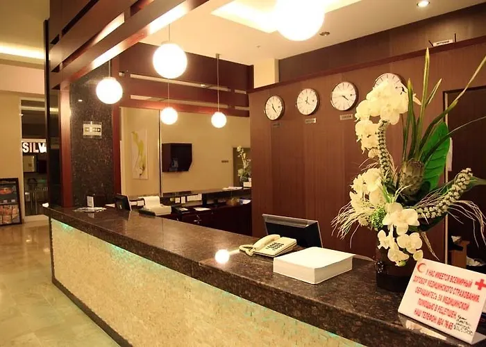 Mg White Lilyum Hotell