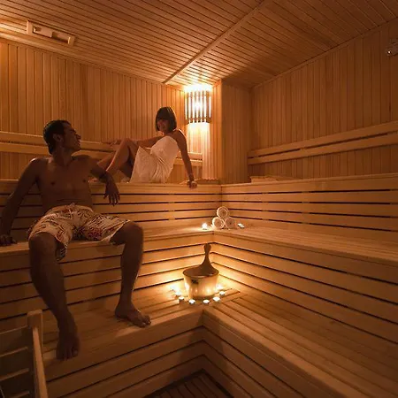 Mg White Lilyum 호텔 3*